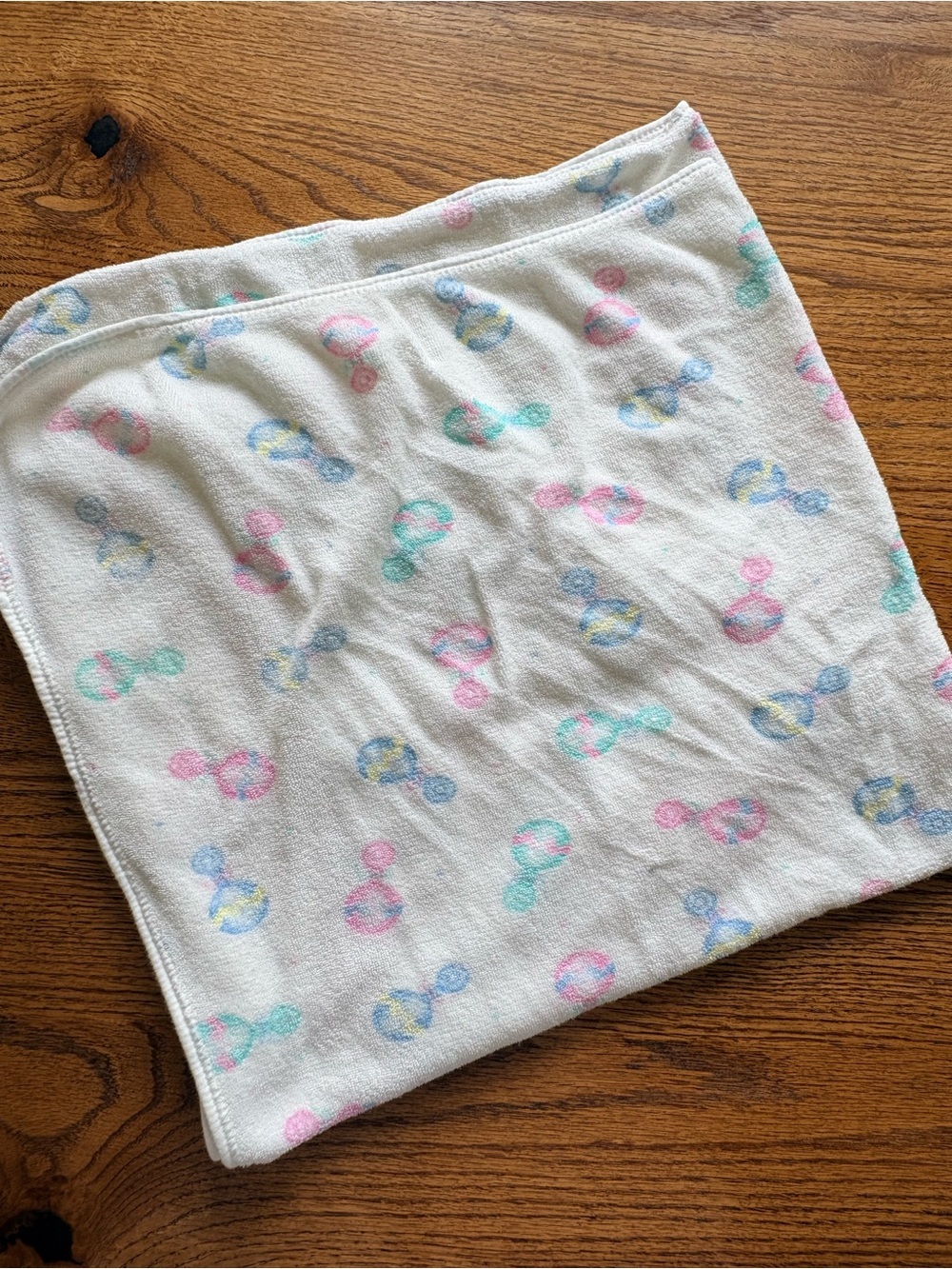 Vintage Carters-style Baby Hooded towel with Pastel Rattle Print - Picture 6 of 6